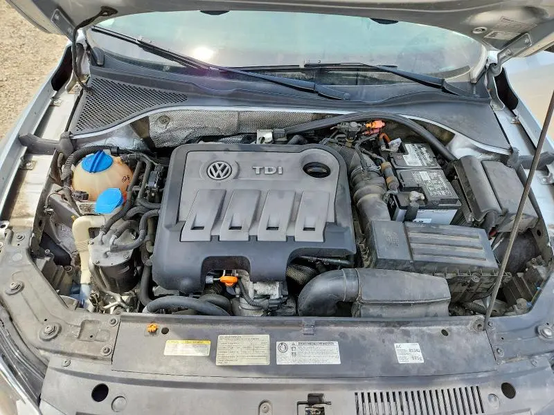 2012 VOLKSWAGEN PASSAT SE  