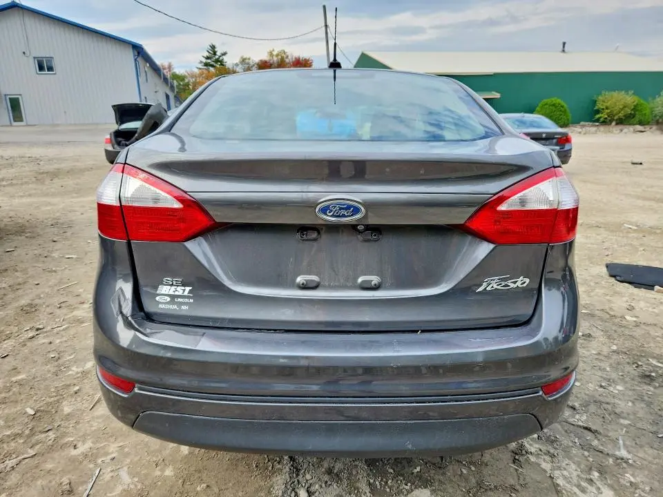 2018 FORD FIESTA SE  