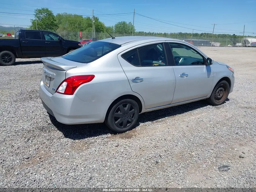 2016 NISSAN VERSA  