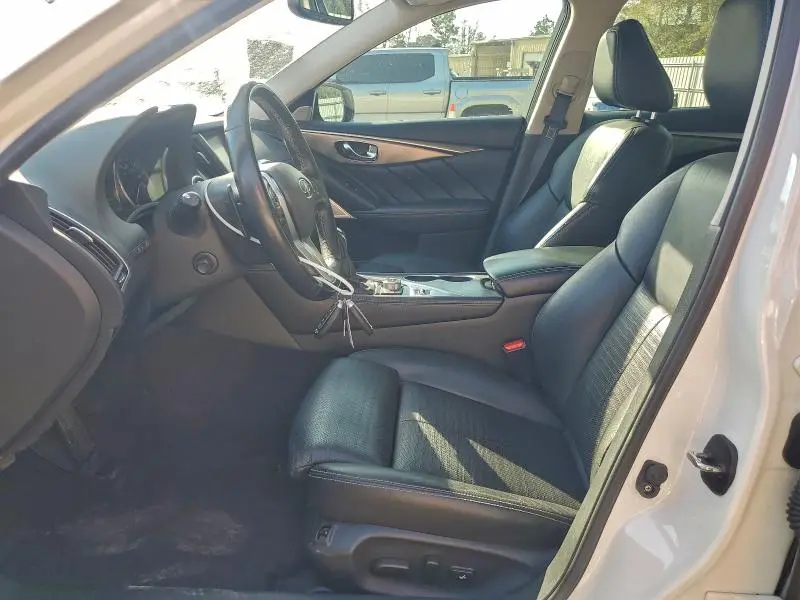 2019 INFINITI Q50 LUXE  