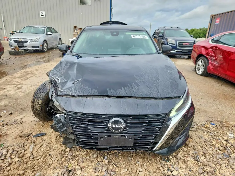 2024 NISSAN ALTIMA SV  