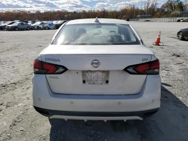 2021 NISSAN VERSA SV  