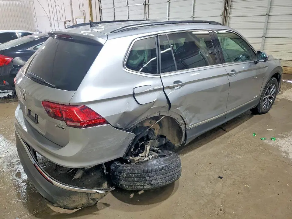 2020 VOLKSWAGEN TIGUAN SE  