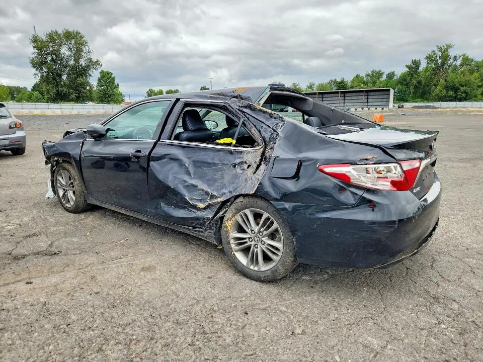 2017 TOYOTA CAMRY SE  