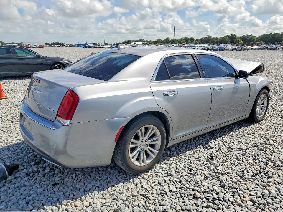 2016 CHRYSLER 300C   