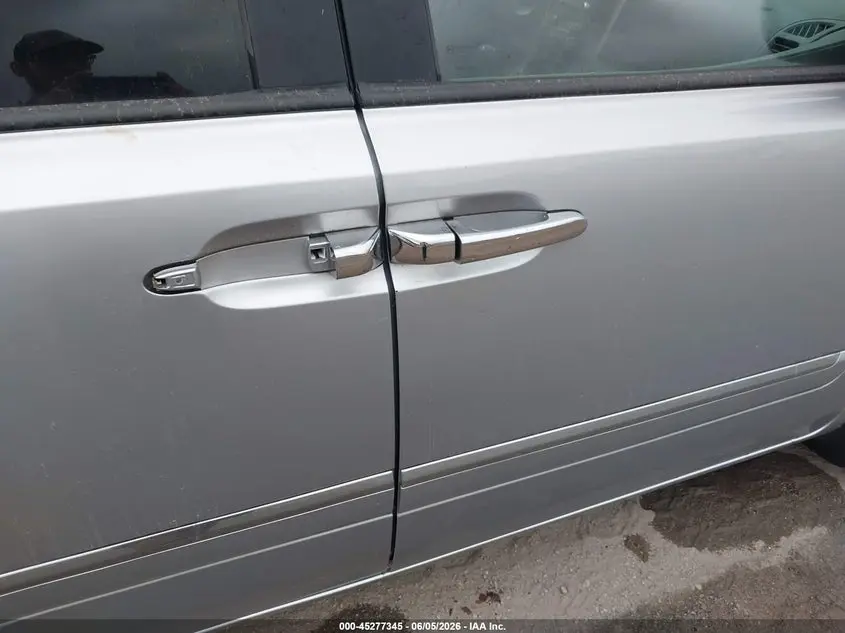 2010 KIA SEDONA EX