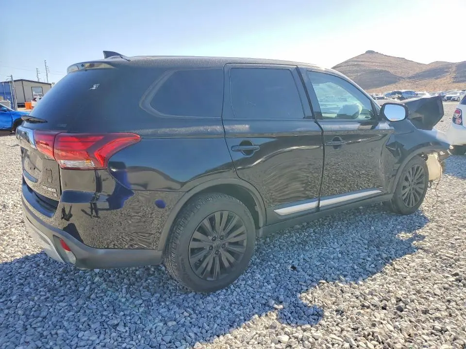 2019 MITSUBISHI OUTLANDER SE  