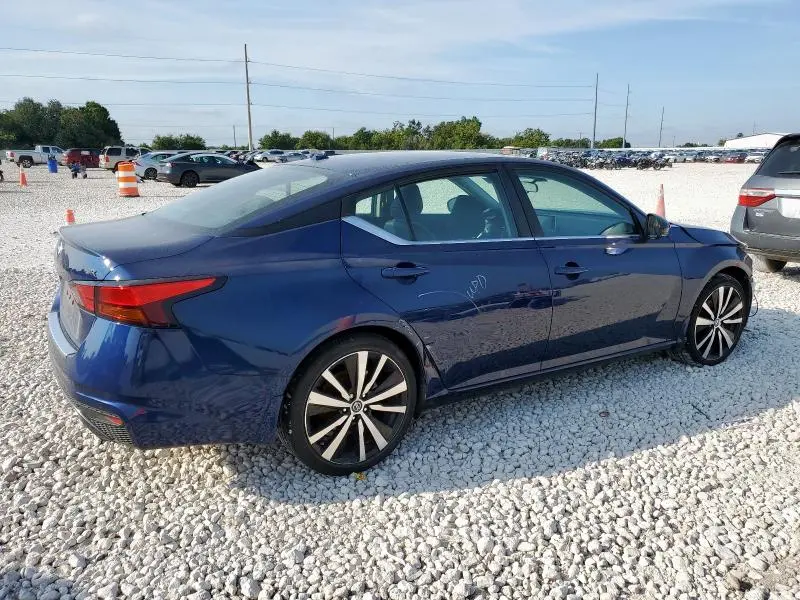 2021 NISSAN ALTIMA SR  