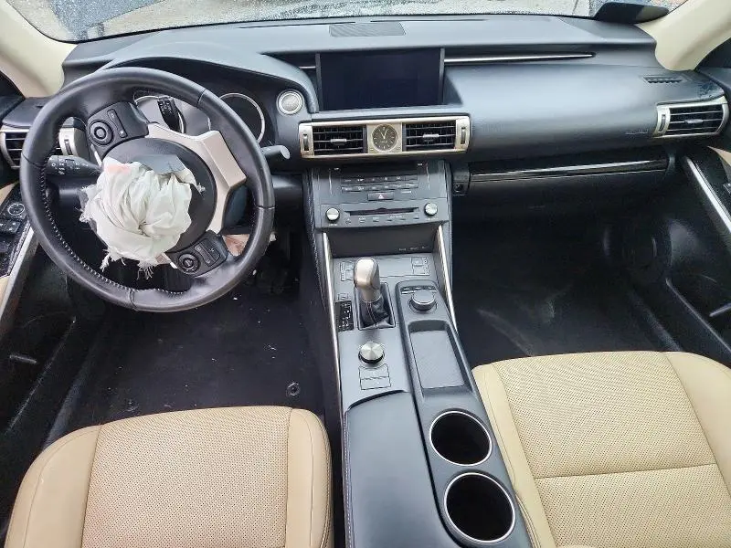 2016 LEXUS IS 200T  