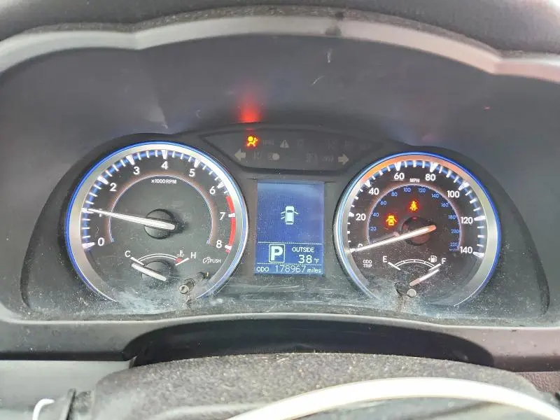 2015 TOYOTA HIGHLANDER LE  