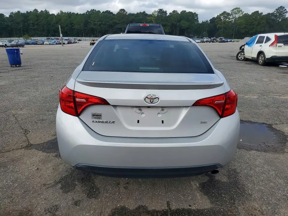 2017 TOYOTA COROLLA SE  