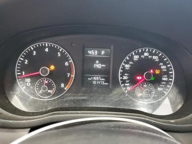 2013 VOLKSWAGEN PASSAT S  