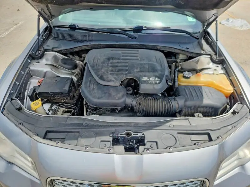 2015 CHRYSLER 300C   