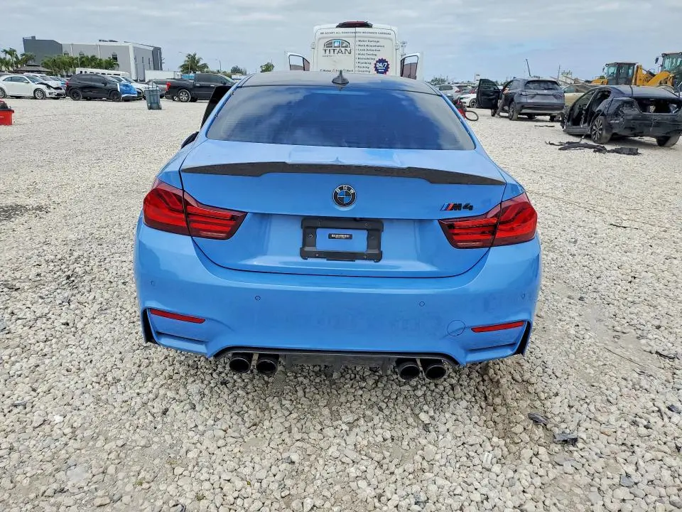 2016 BMW M4   