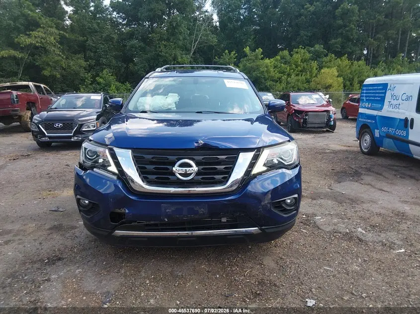 2018 NISSAN PATHFINDER SV