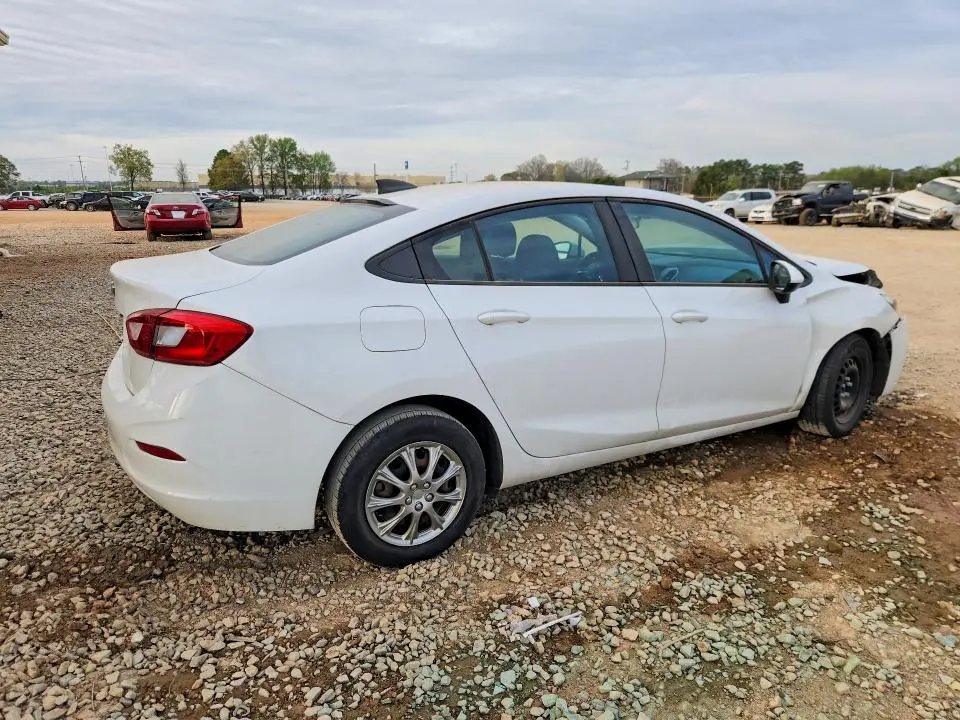 2018 CHEVROLET CRUZE LS  