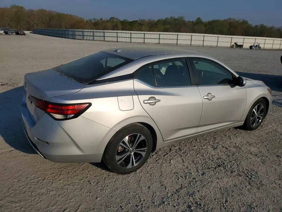 2022 NISSAN SENTRA SV  