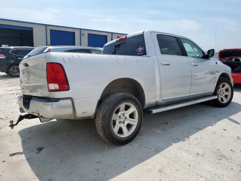 2017 RAM 1500 SLT  