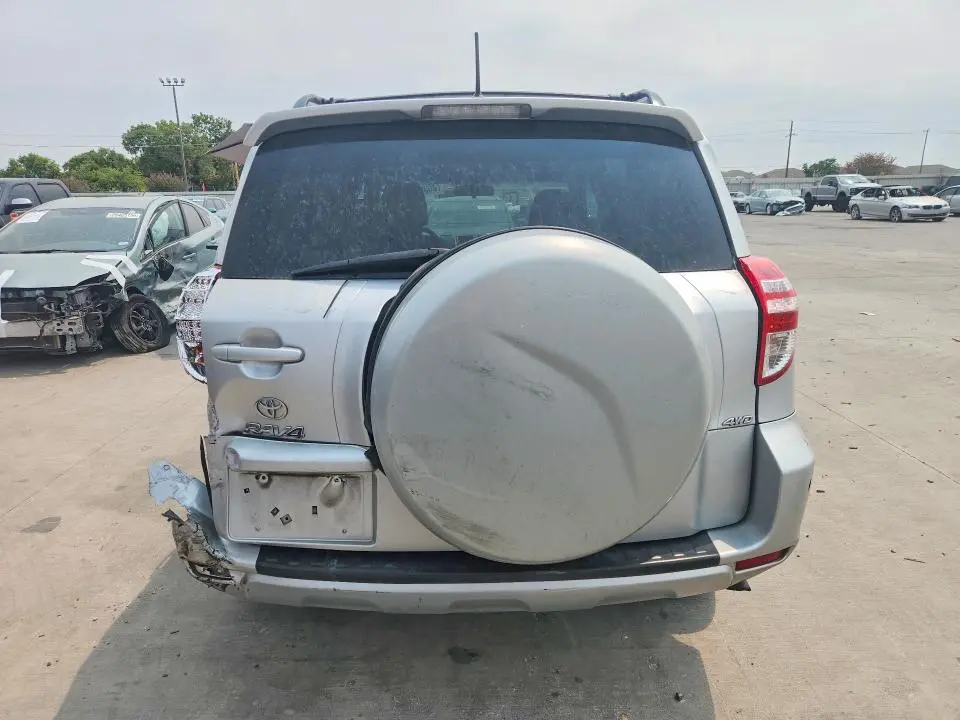 2011 TOYOTA RAV4 BASE  