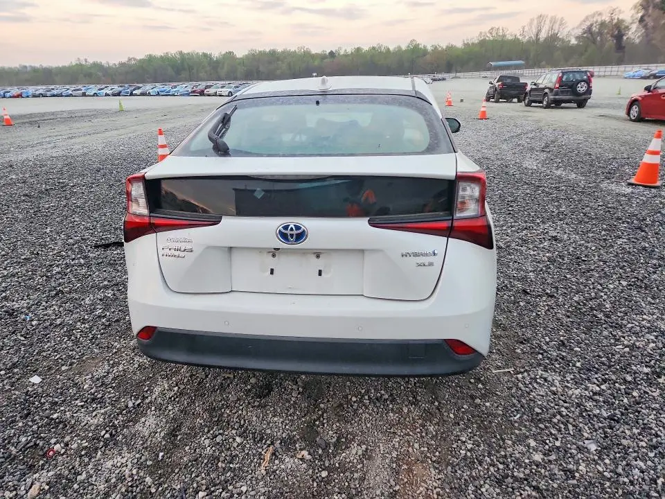 2021 TOYOTA PRIUS XLE AWD-E  