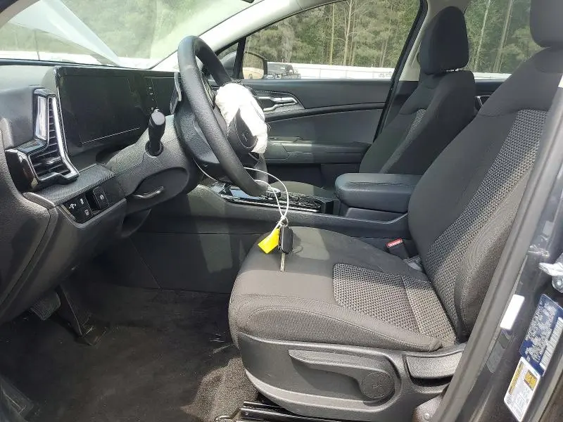 2025 KIA SPORTAGE LX  