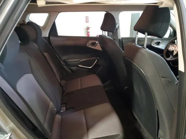 2023 KIA SOUL LX  