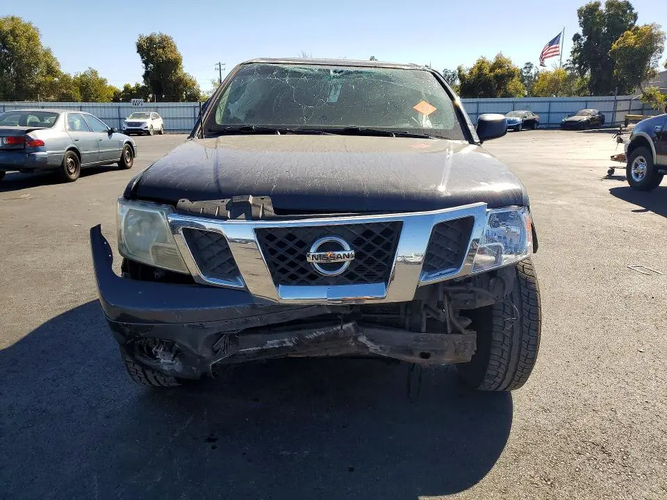 2011 NISSAN FRONTIER S  