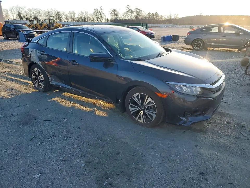 2017 HOND CIVIC EX  
