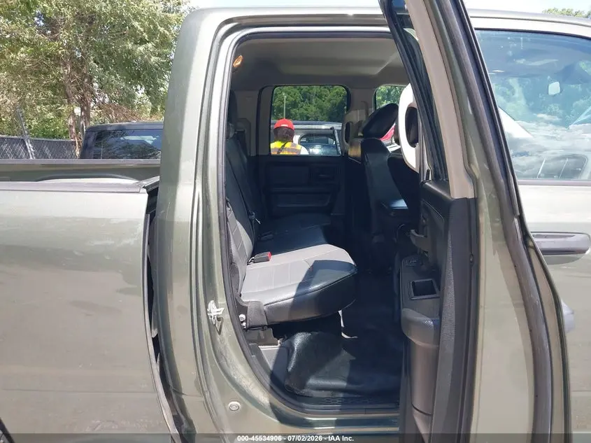 2021 RAM 1500 CLASSIC TRADESMAN  4X4 6'4 BOX