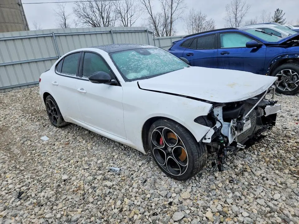 2020 ALFA ROMEO GIULIA TI  