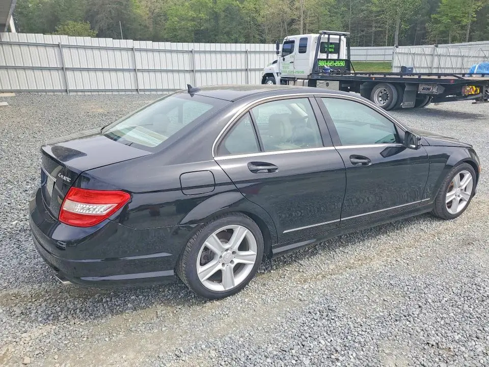 2010 MERCEDES-BENZ C300   