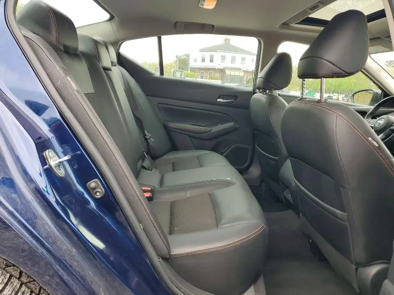 2021 NISSAN ALTIMA SR  