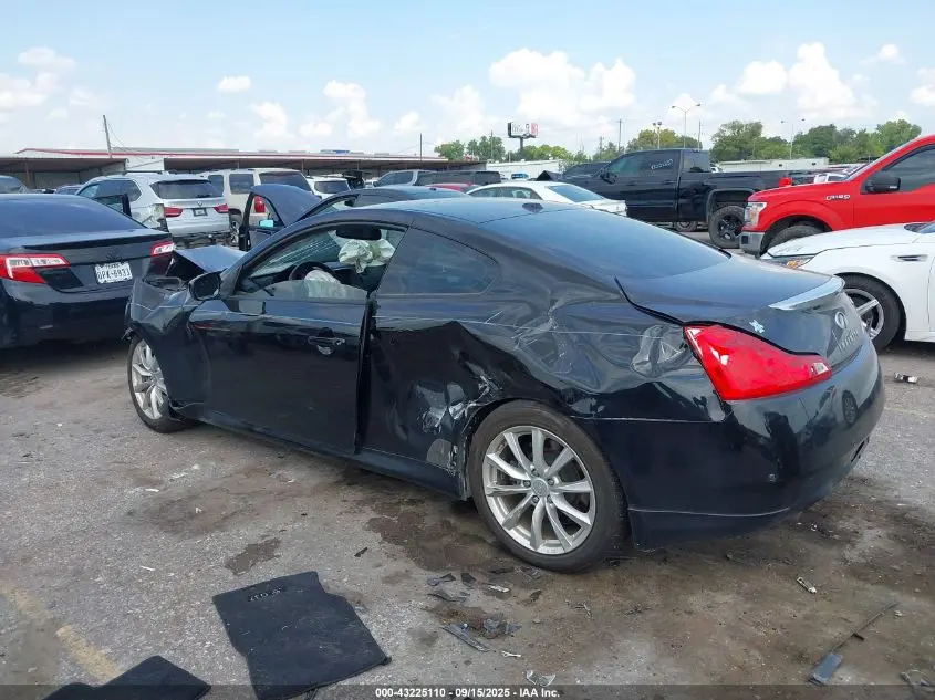 2013 INFINITI G37 JOURNEY