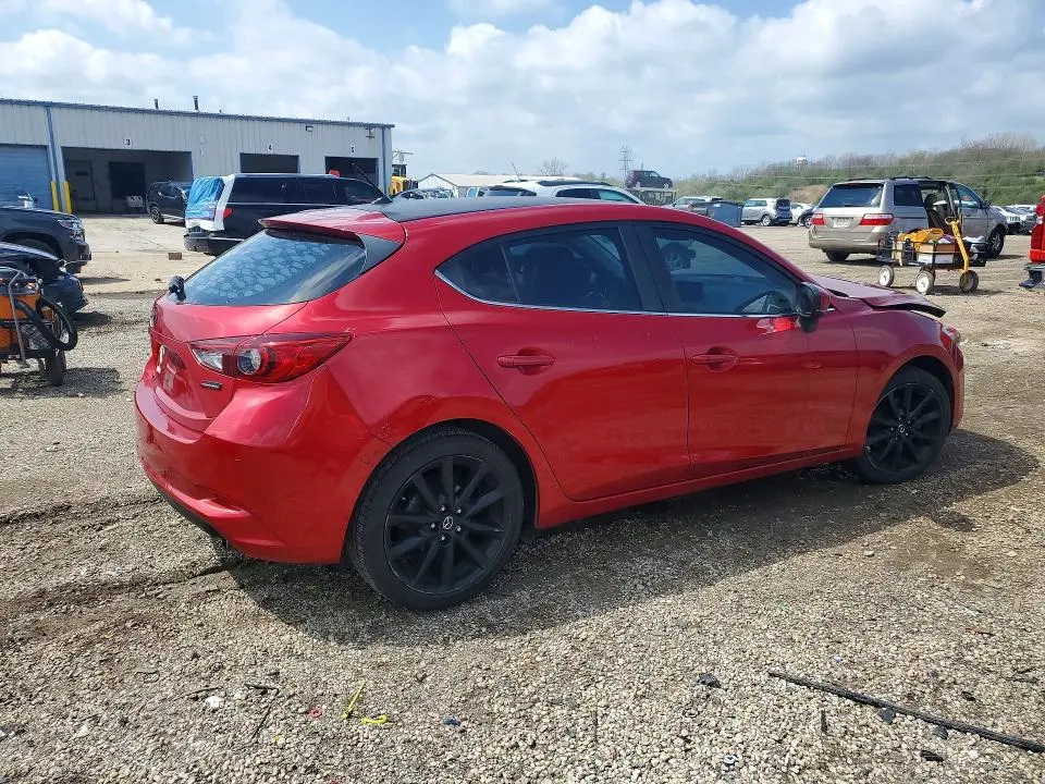 2017 MAZDA 3 TOURING  