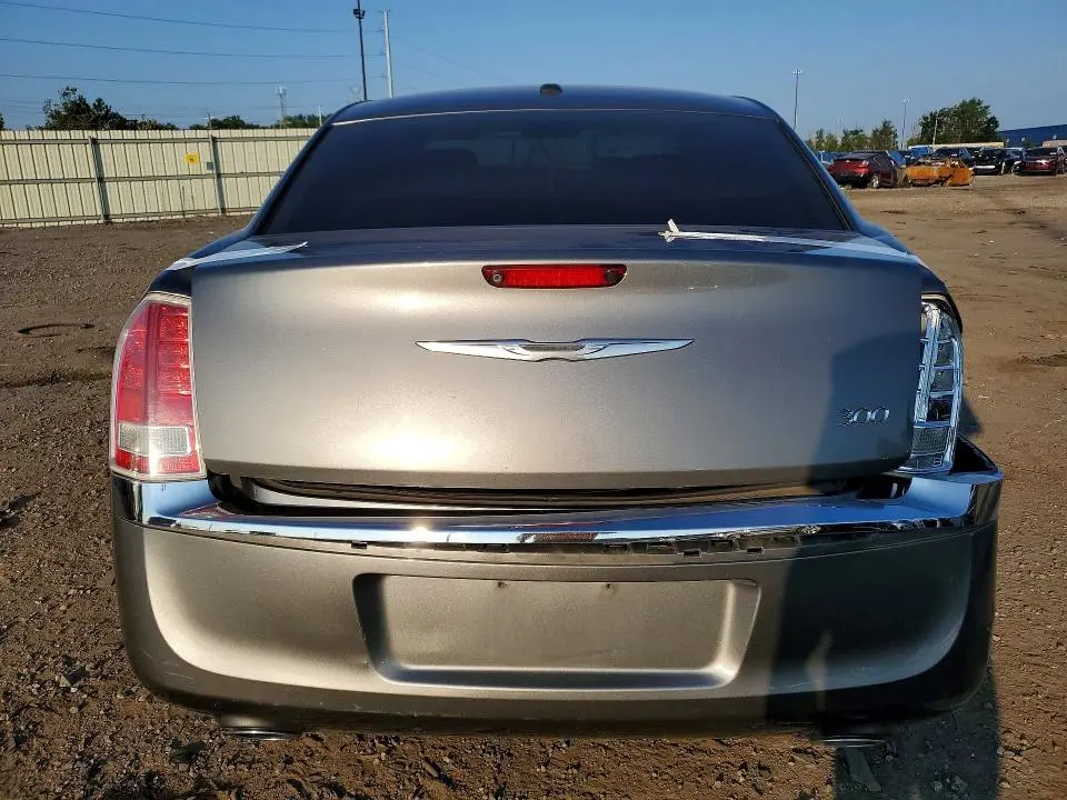 2012 CHRYSLER 300 LIMITED  