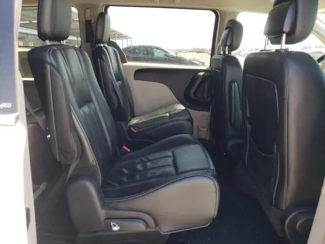 2013 CHRYSLER TOWN & COUNTRY TOURING  
