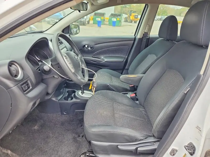 2019 NISSAN VERSA SV  