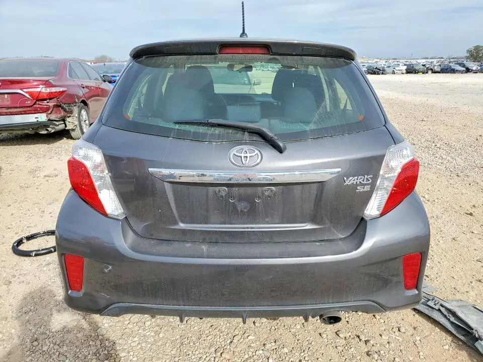 2014 TOYOTA YARIS 5-DOOR SE  