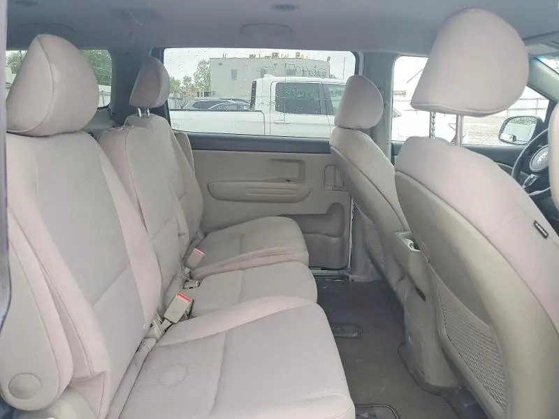 2019 KIA SEDONA LX  