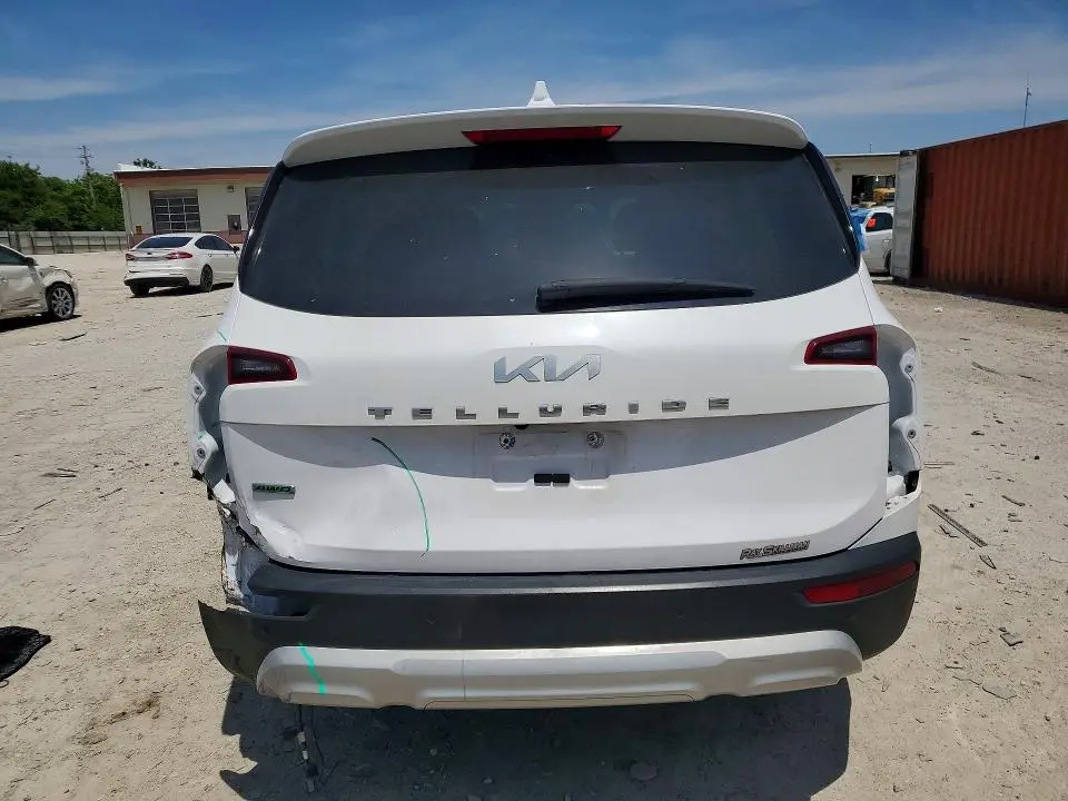 2022 KIA TELLURIDE LX  