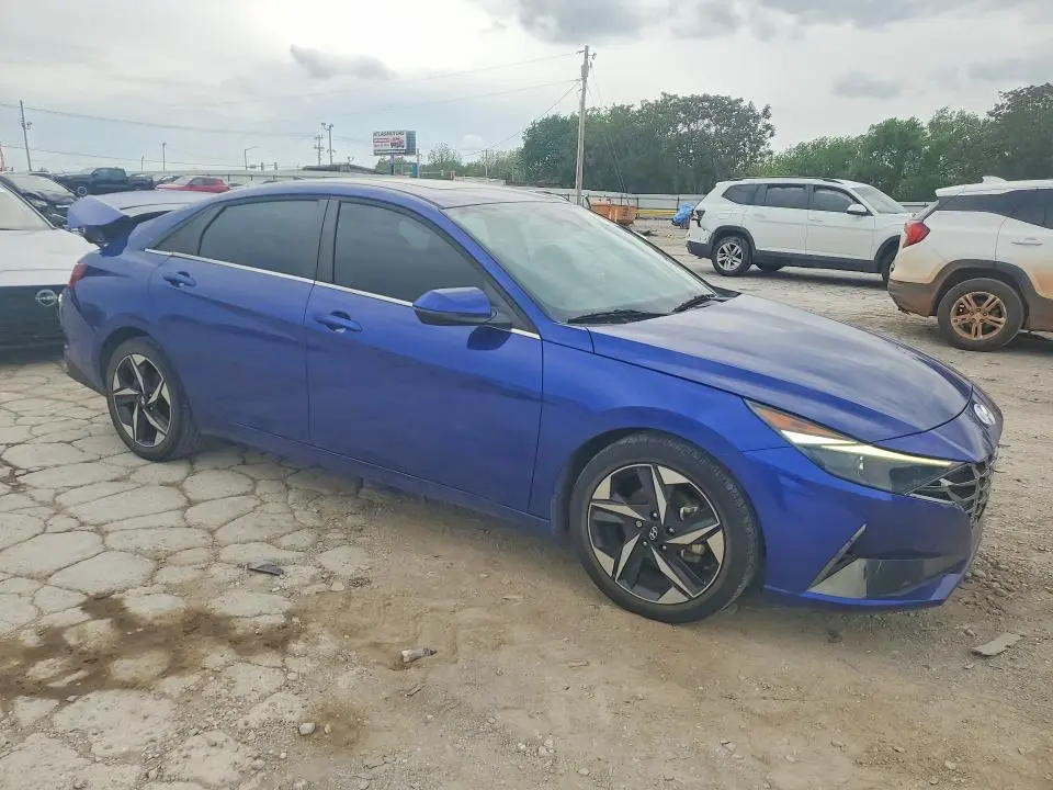 2021 HYUNDAI ELANTRA SEL  