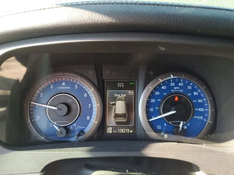 2018 TOYOTA SIENNA   