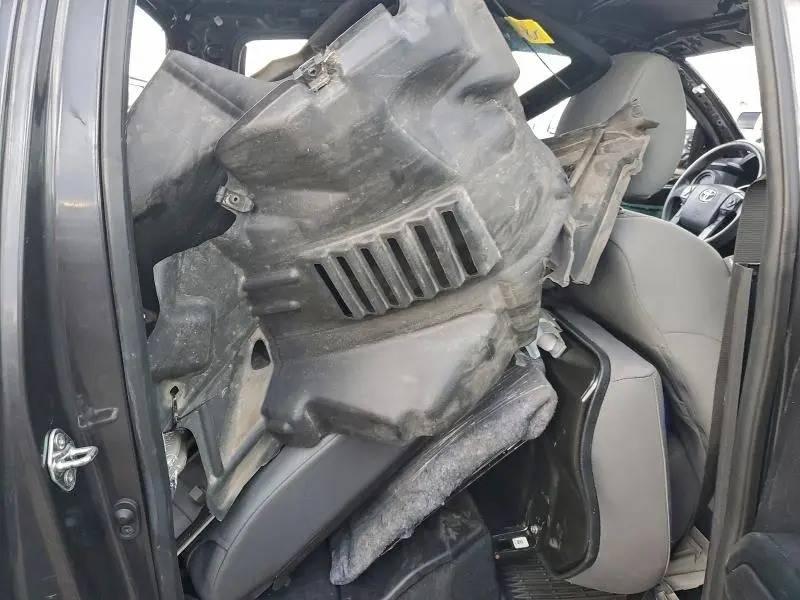 2018 TOYOTA TACOMA DOUBLE CAB  