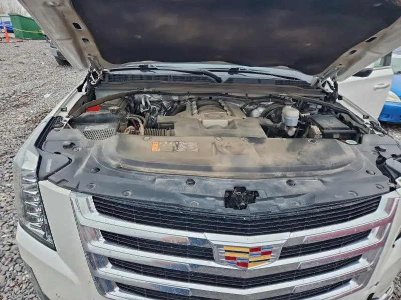 2018 CADILLAC ESCALADE LUXURY  