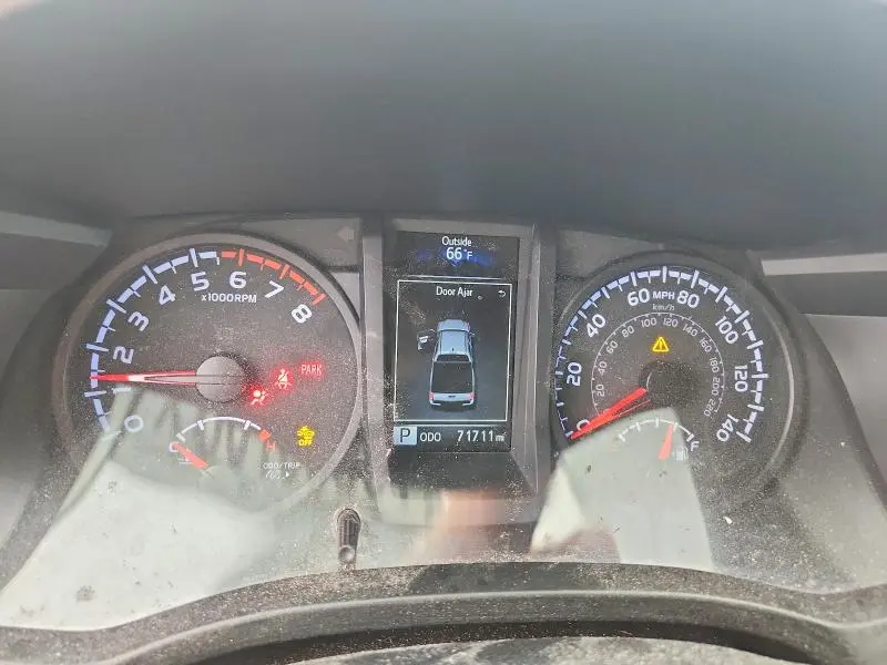 2022 TOYOTA TACOMA SR  