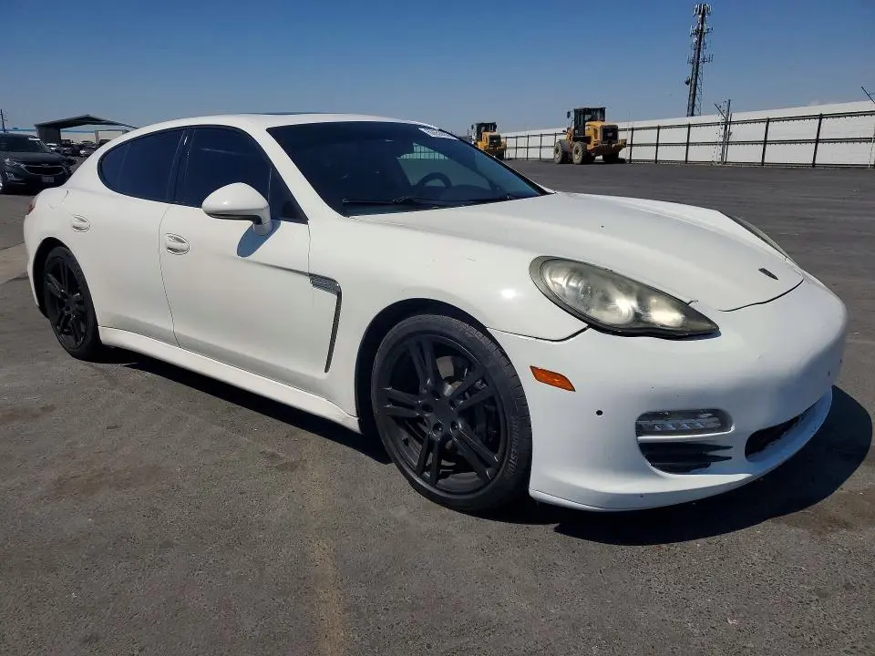 2012 PORSCHE PANAMERA 2  