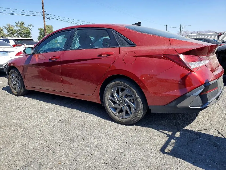 2024 HYUNDAI ELANTRA SEL  