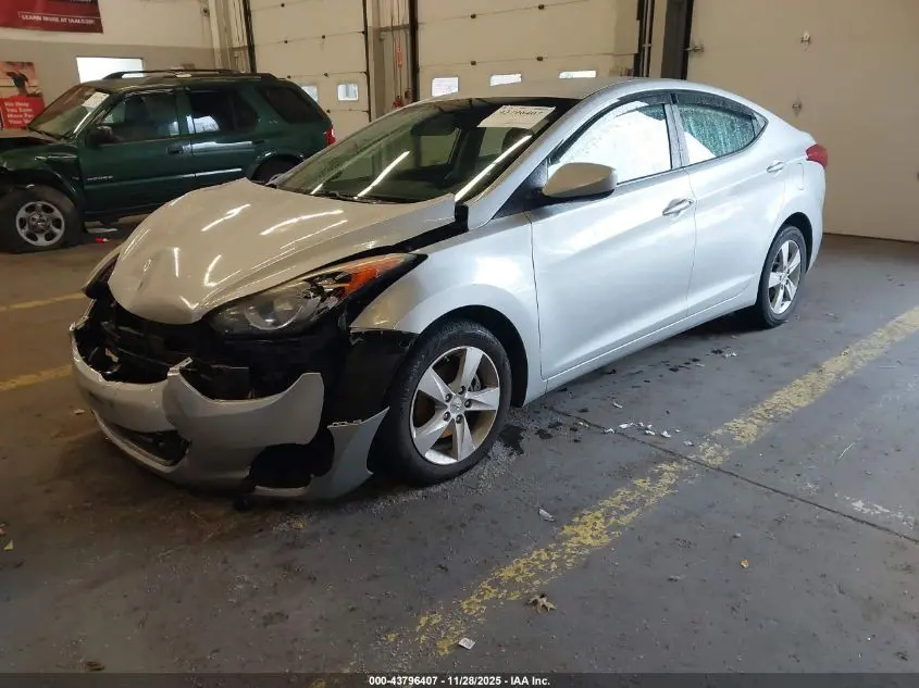 2012 HYUNDAI ELANTRA GLS