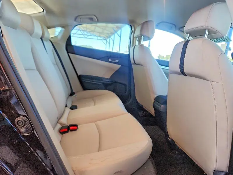 2016 HONDA CIVIC LX  