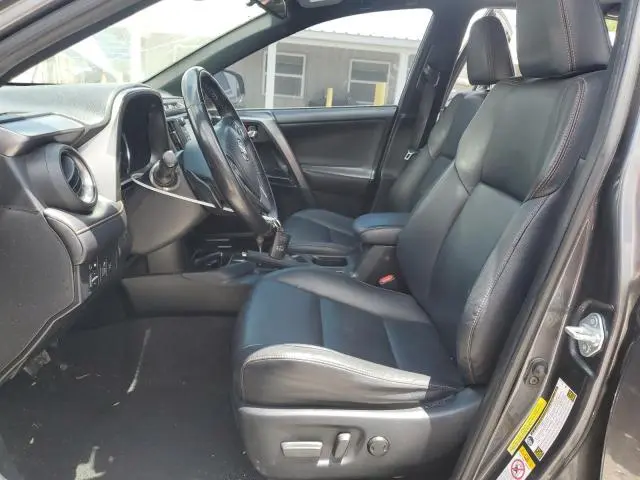 2017 TOYOTA RAV4 SE  